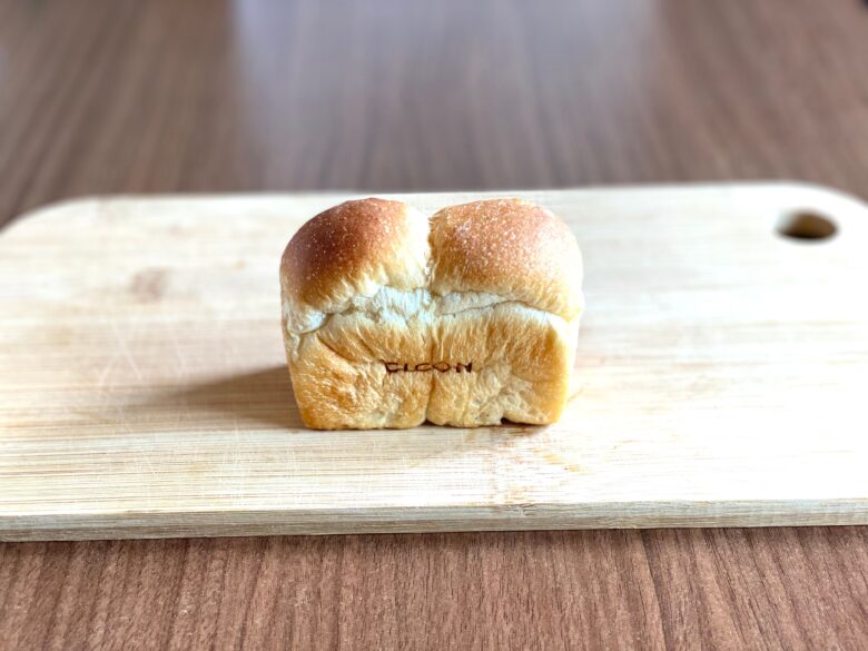 シコンベーカリーのミニ食パン