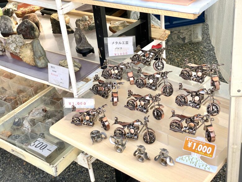 京都東寺の弘法市で出品されているハンドメイドの商品