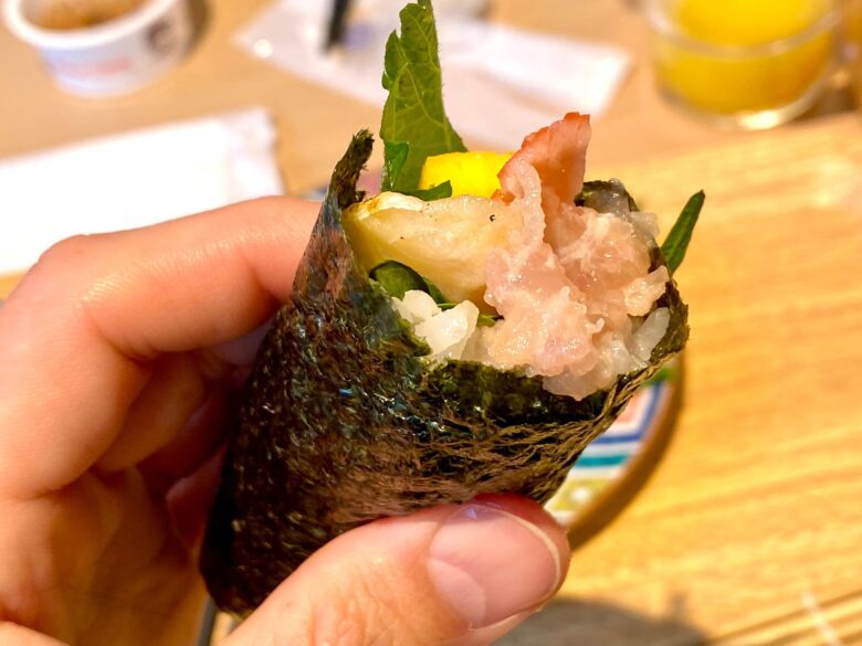 レフ京都八条口の朝食バイキングの包み寿司